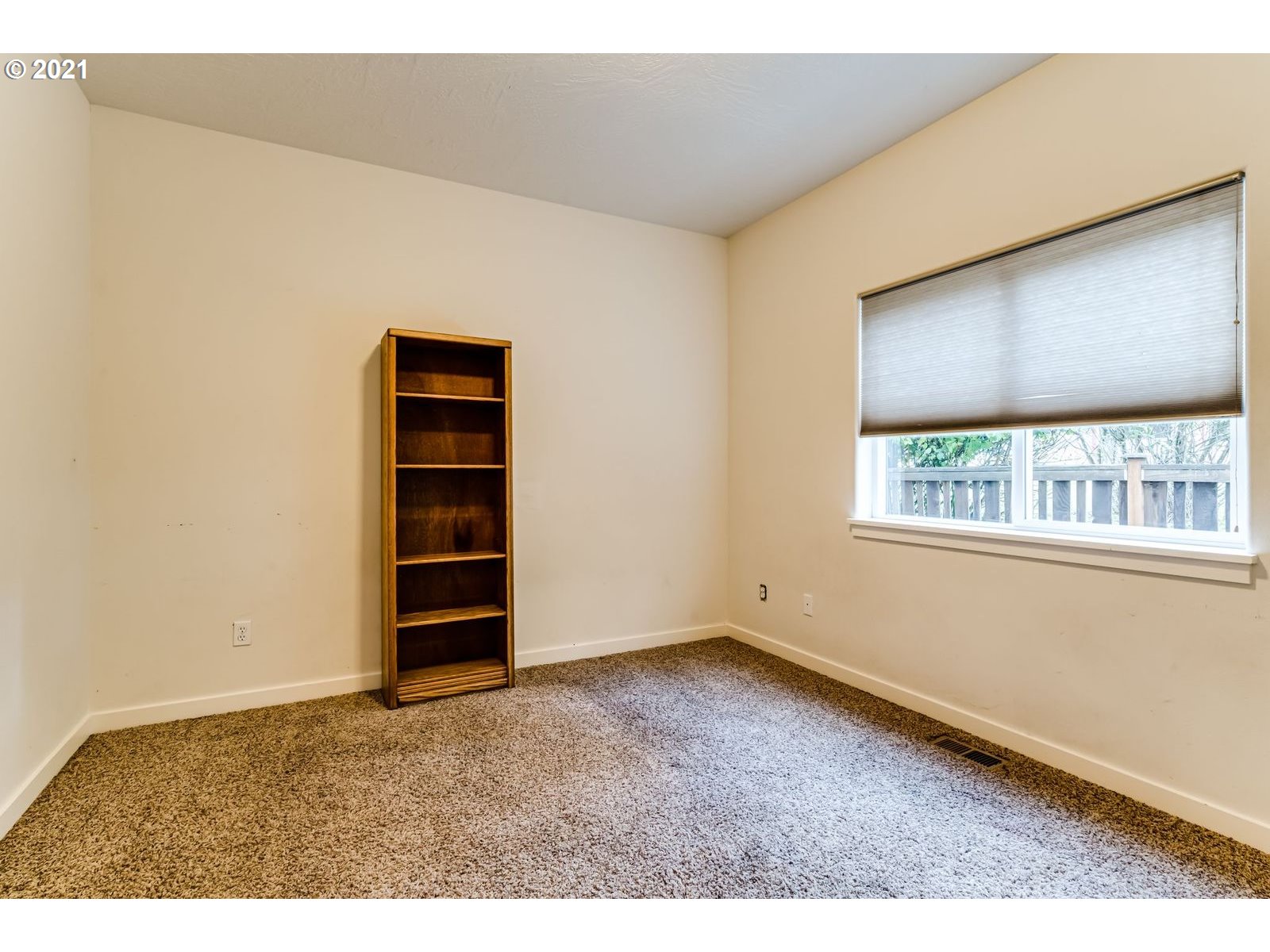84989 Ridgeway Road Pleasant Hill, OR 97455 - Photo 14 of 31 Gallery Image 14