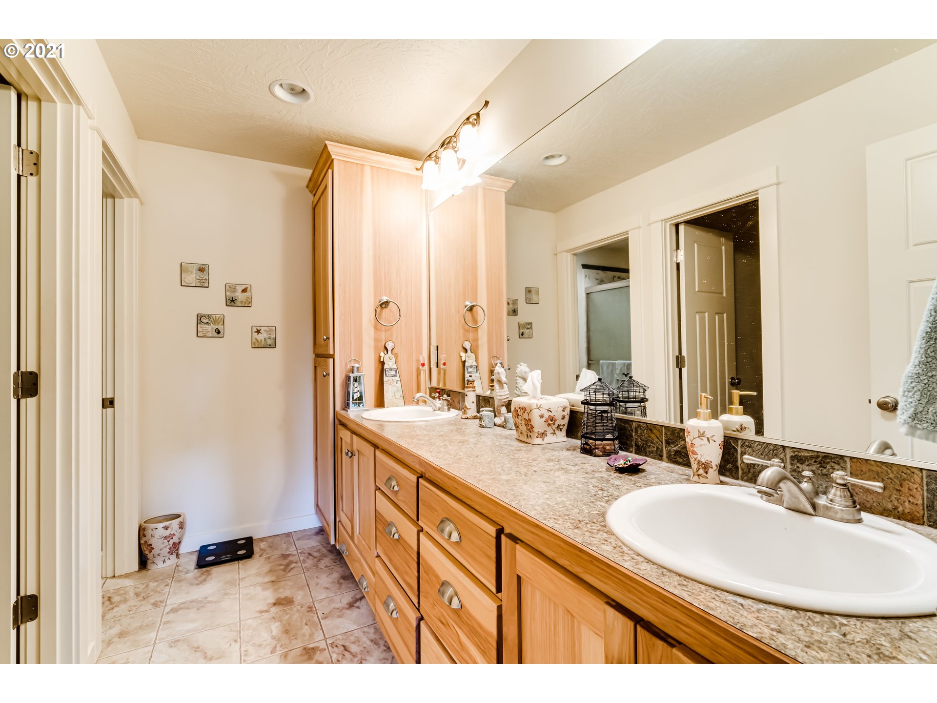 84989 Ridgeway Road Pleasant Hill, OR 97455 - Photo 19 of 31 Gallery Image 19