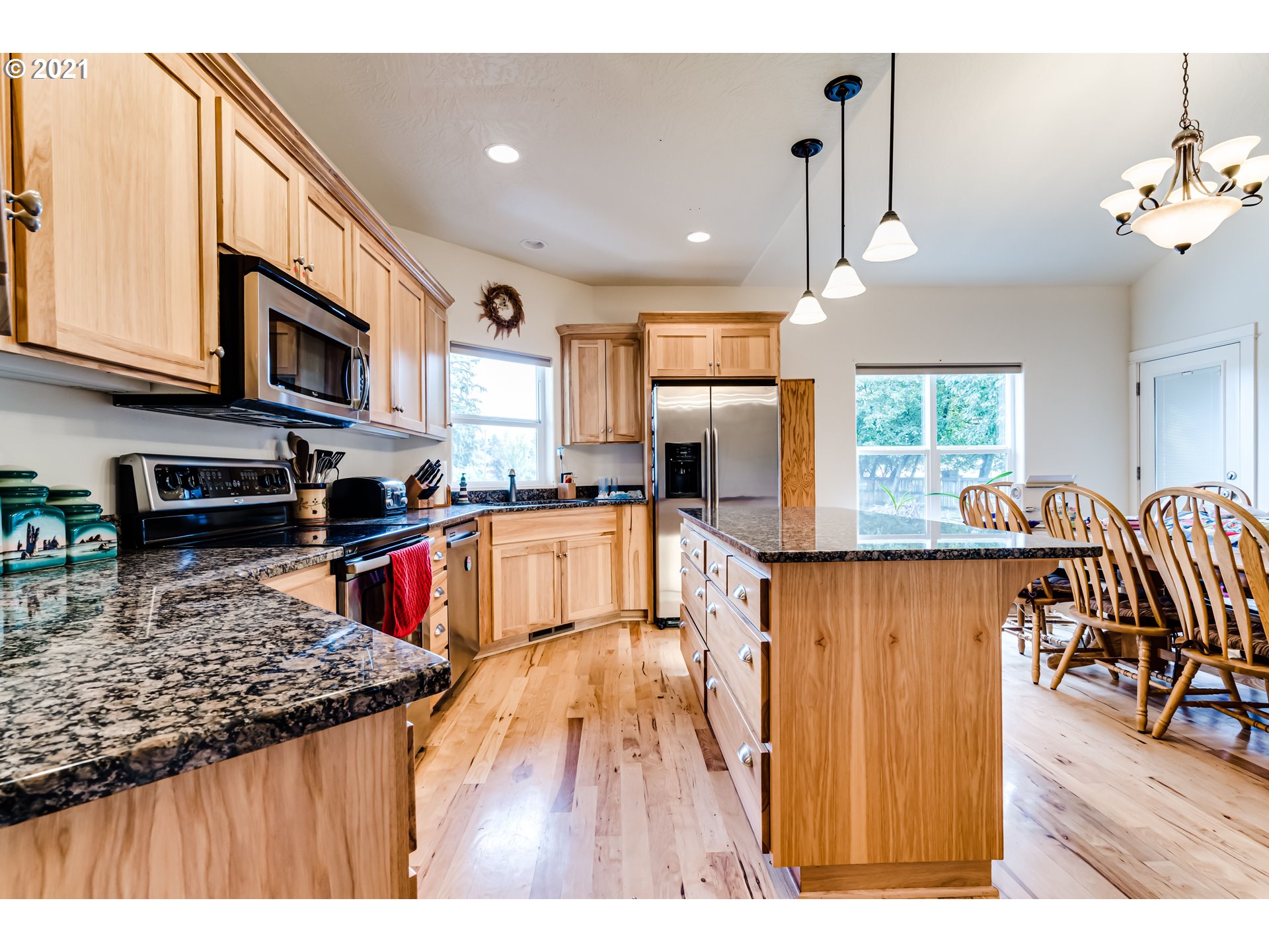 84989 Ridgeway Road Pleasant Hill, OR 97455 - Photo 10 of 31 Gallery Image 10