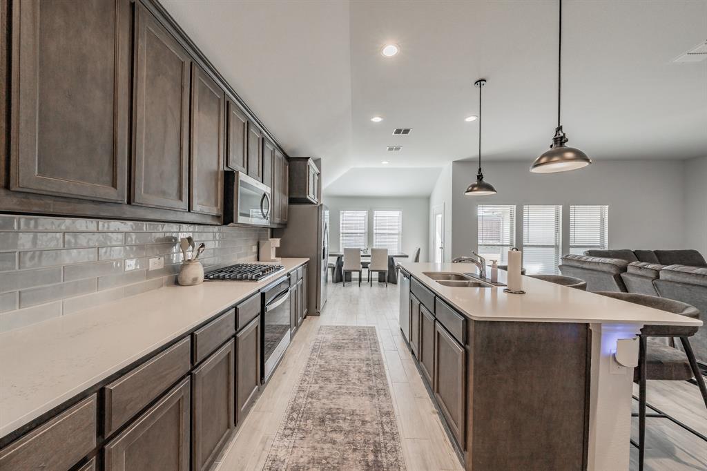 744 Stone Eagle Drive Azle, TX 76020 - Photo 12 of 40