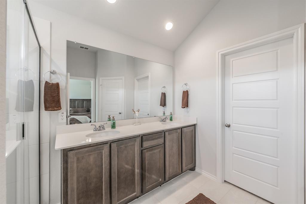 744 Stone Eagle Drive Azle, TX 76020 - Photo 25 of 40