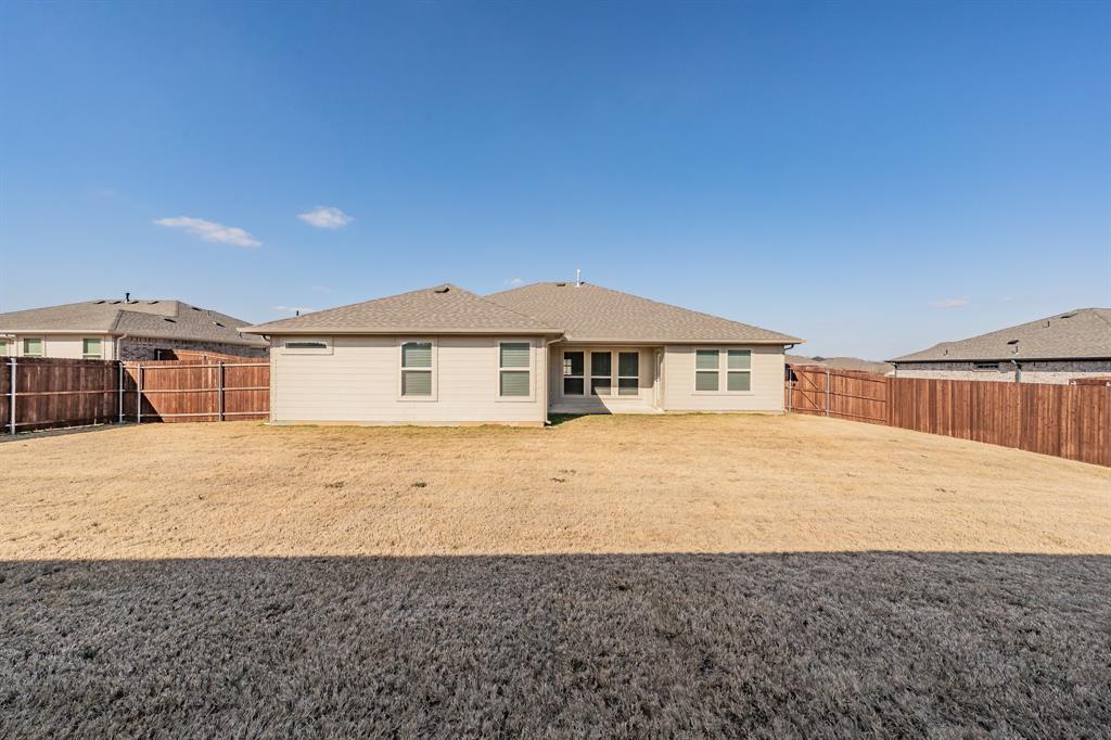 744 Stone Eagle Drive Azle, TX 76020 - Photo 34 of 40