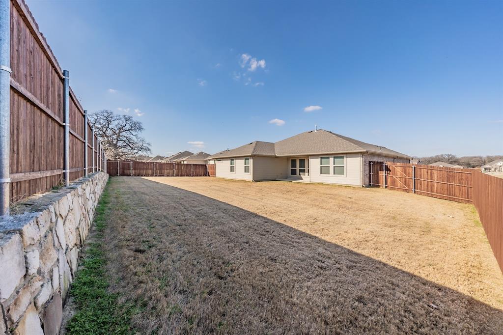 744 Stone Eagle Drive Azle, TX 76020 - Photo 35 of 40