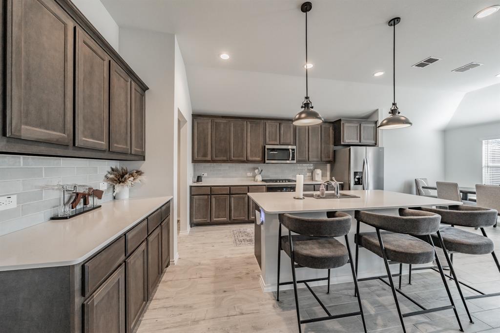 744 Stone Eagle Drive Azle, TX 76020 - Photo 10 of 40