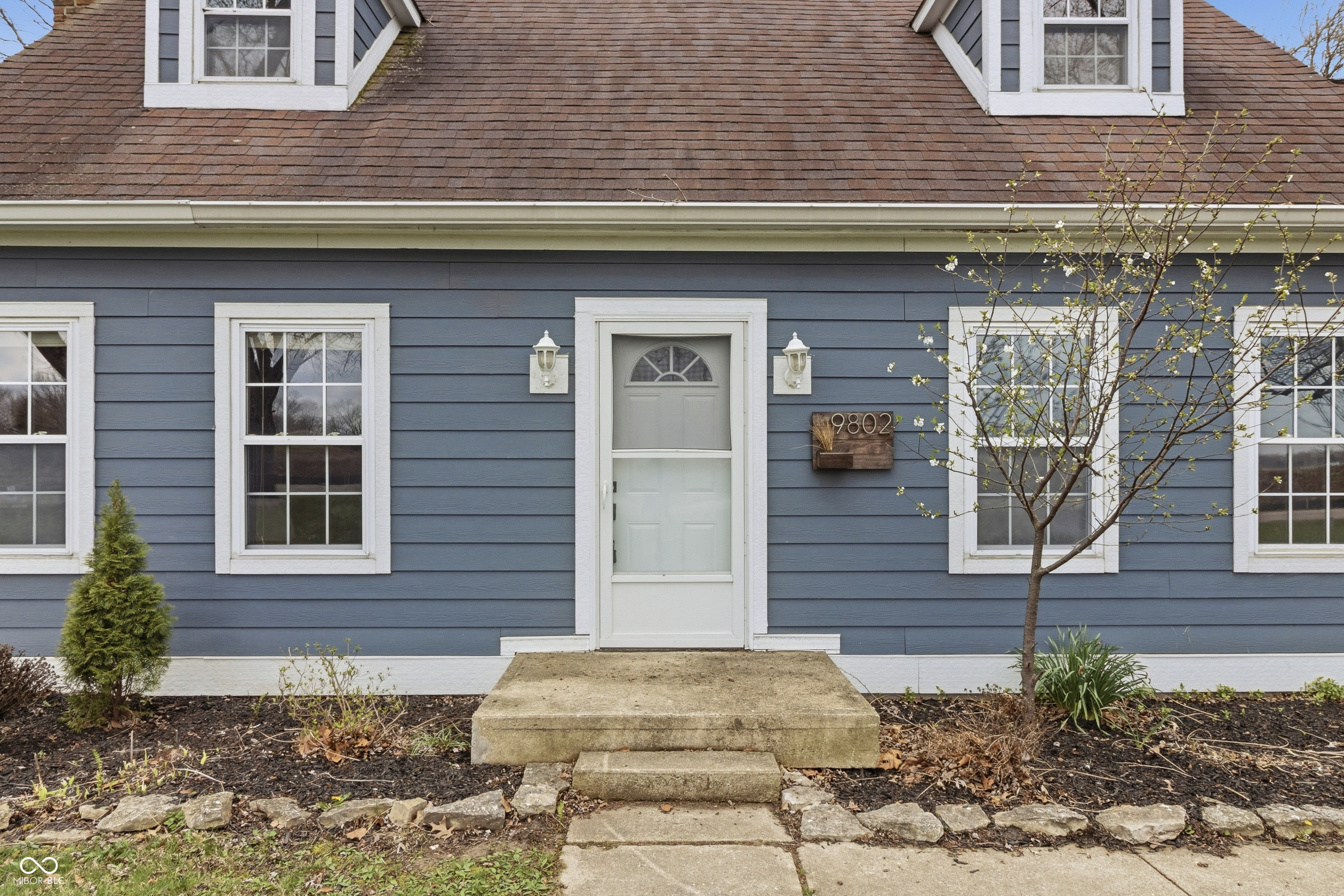 9802 Hamilton Hills Lane Fishers, IN 46038 - Photo 2 of 34