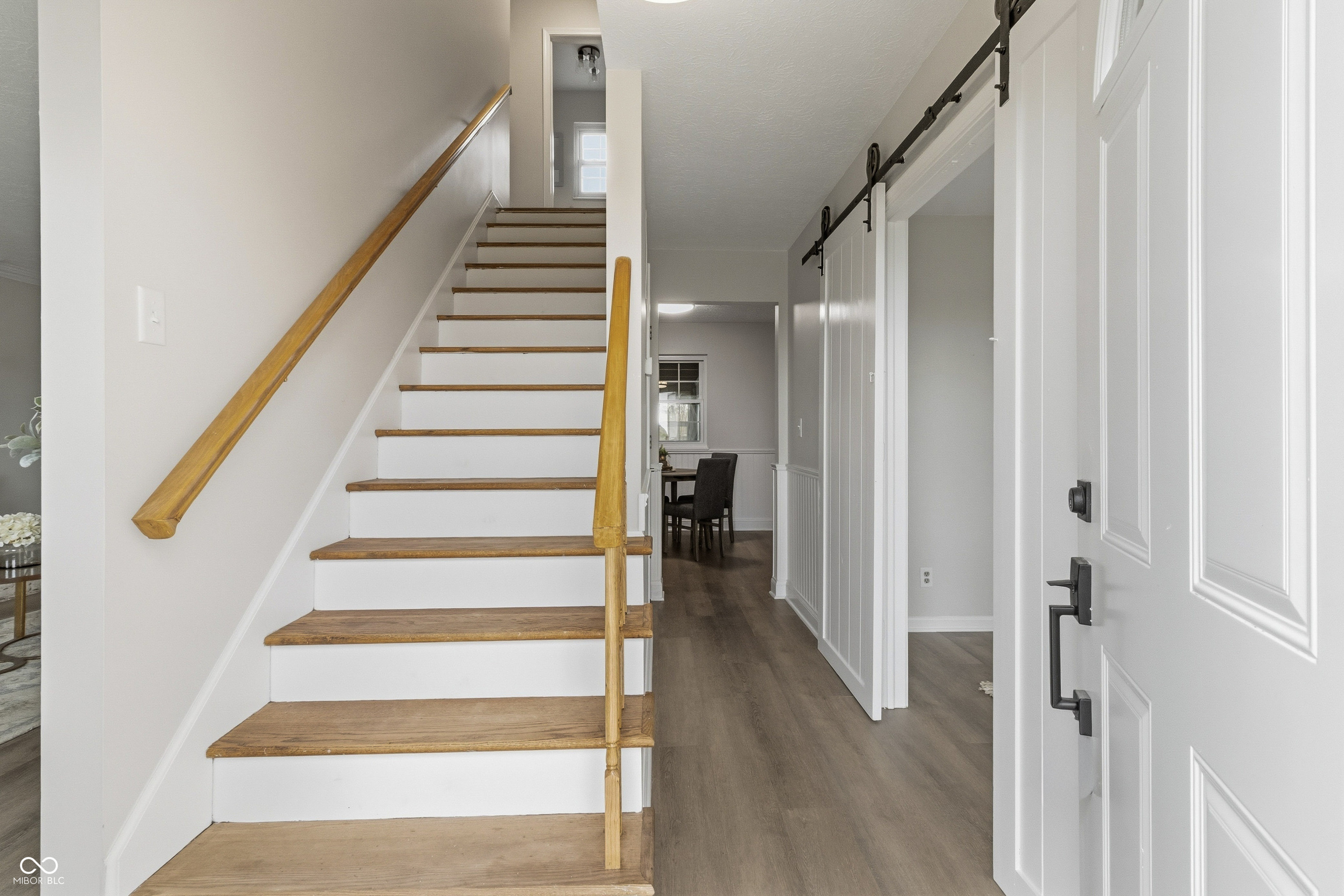 9802 Hamilton Hills Lane Fishers, IN 46038 - Photo 4 of 34