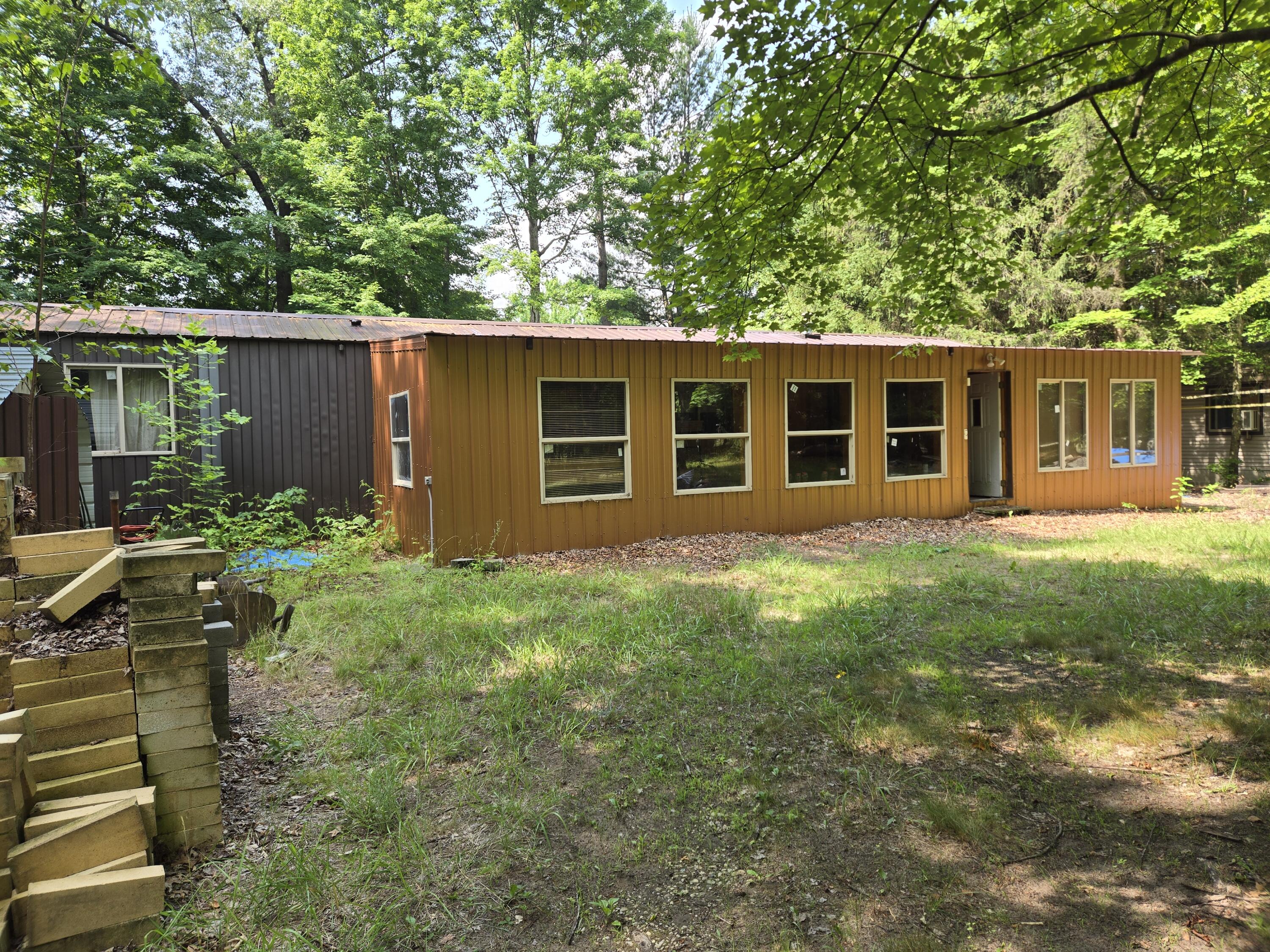 8739 East Ruth Drive Branch, MI 49402 - Photo 1 of 8 kade1