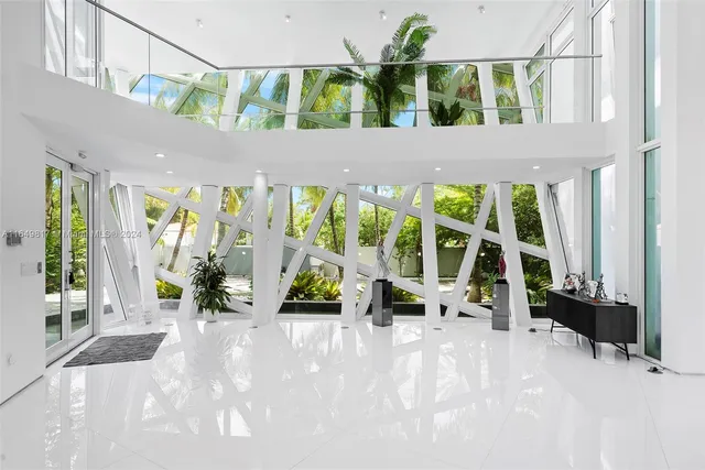 $8,500,000 | 480 Ocean Boulevard, Golden Beach, FL 33160