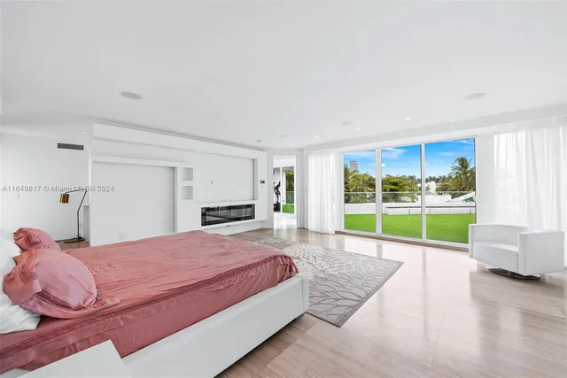 $8,500,000 | 480 Ocean Boulevard, Golden Beach, FL 33160