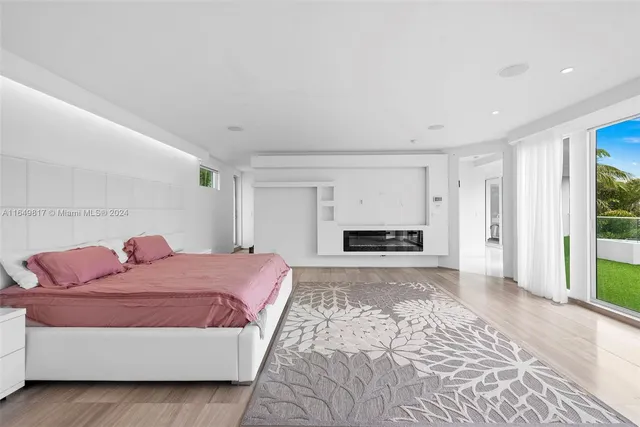 $8,500,000 | 480 Ocean Boulevard, Golden Beach, FL 33160