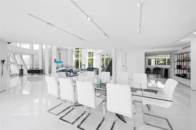 $8,500,000 | 480 Ocean Boulevard, Golden Beach, FL 33160