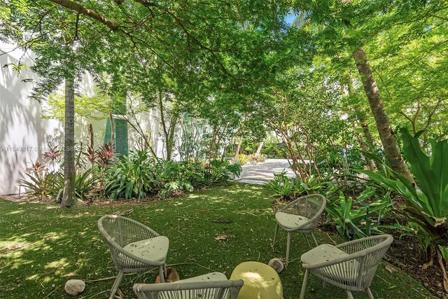 $8,500,000 | 480 Ocean Boulevard, Golden Beach, FL 33160