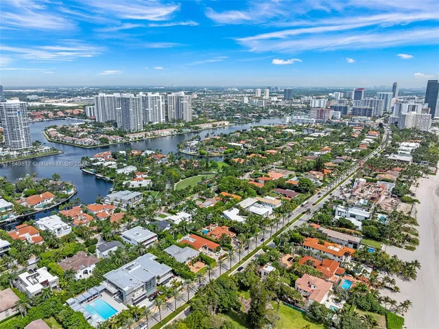 $8,500,000 | 480 Ocean Boulevard, Golden Beach, FL 33160