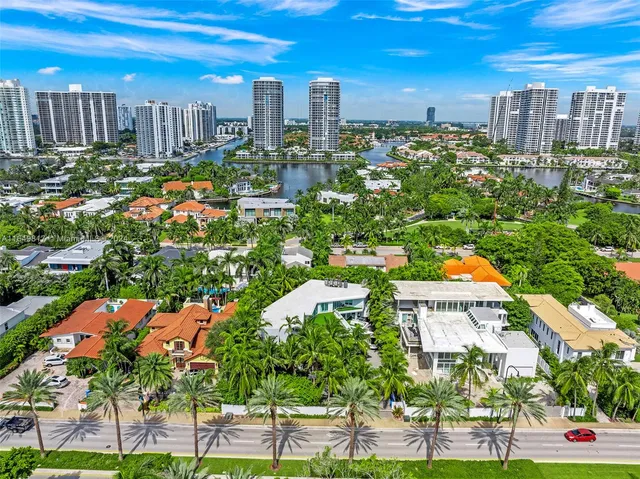 $8,500,000 | 480 Ocean Boulevard, Golden Beach, FL 33160