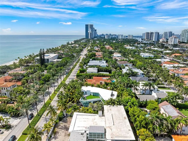 $8,500,000 | 480 Ocean Boulevard, Golden Beach, FL 33160