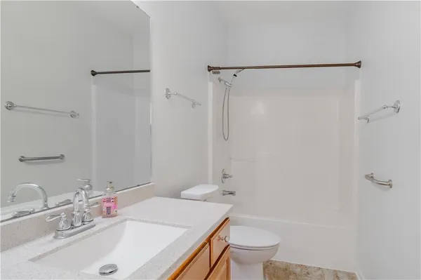 $235,000 | 201 B Libra Avenue, Unit B, Mandeville, LA 70471