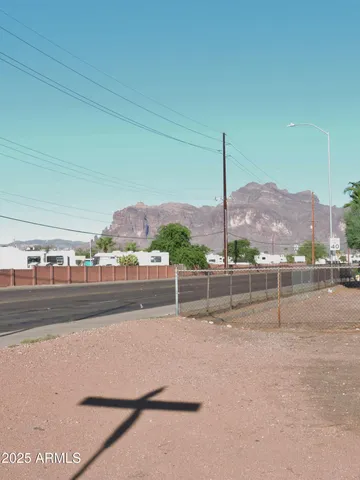 $399,900 | 764 North Thunderbird Drive, Apache Junction, AZ 85120