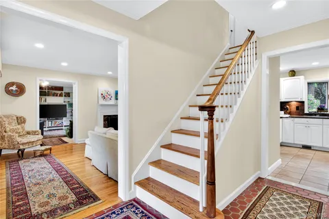 $1,499,000 | 34 Wildwood Lane, East Hills, NY 11577