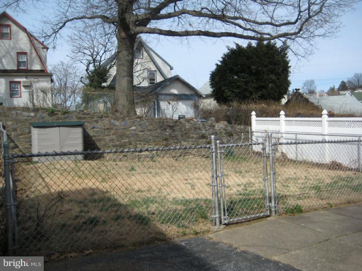 424 East Eagle Road Havertown, PA 19083 - Photo 17 of 17 Back Yard