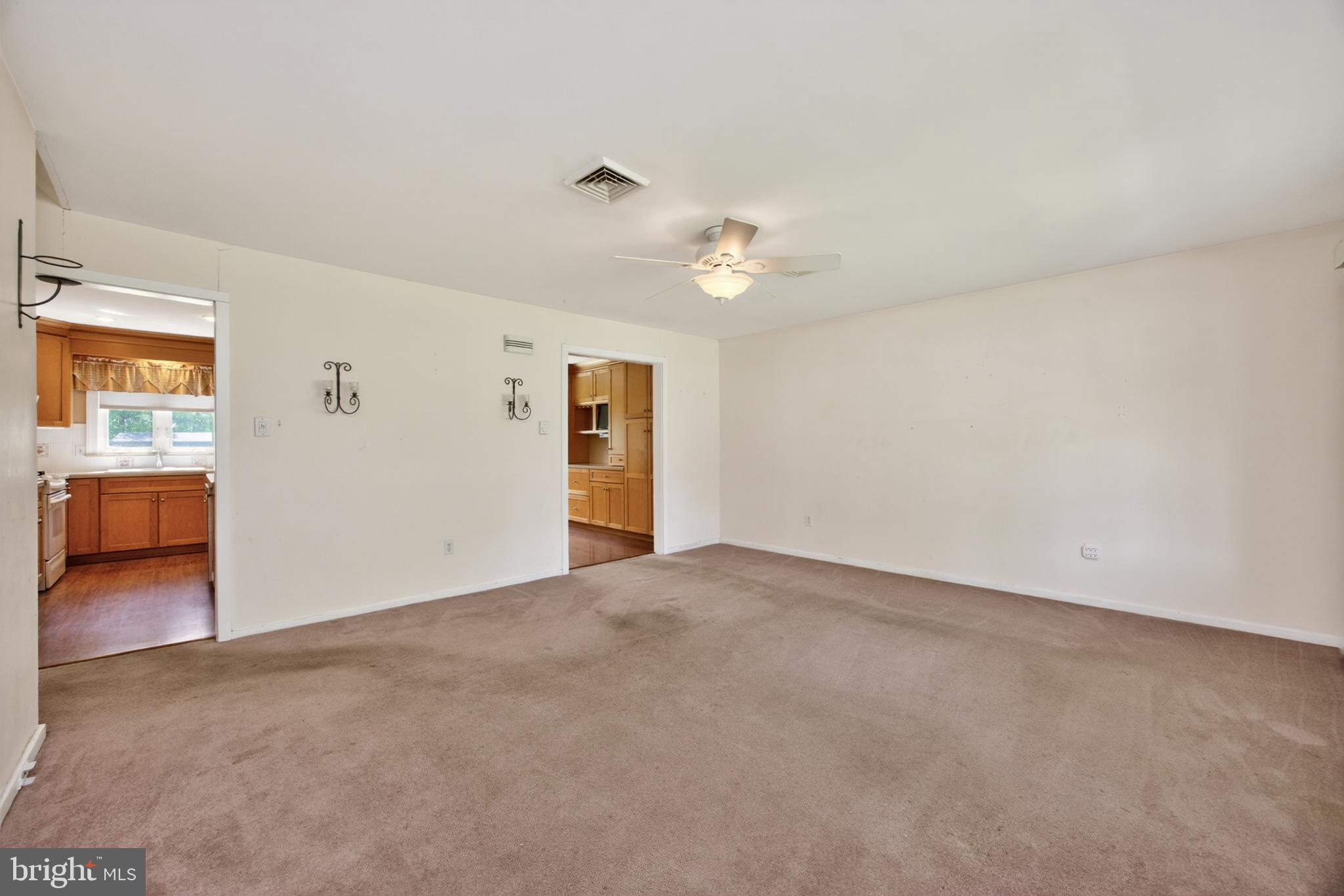 726 Claire Road Warminster, PA 18974 - Photo 14 of 36