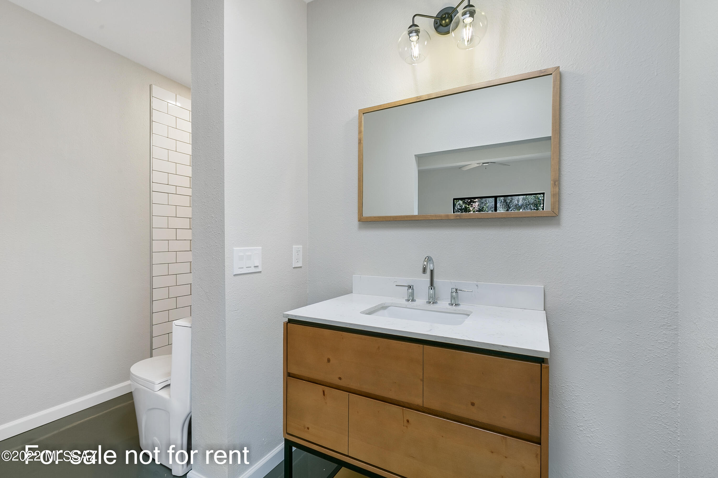 1949 North Swan Road, Unit 5 Tucson, AZ 85712 - Photo 15 of 21 Gallery Image 15