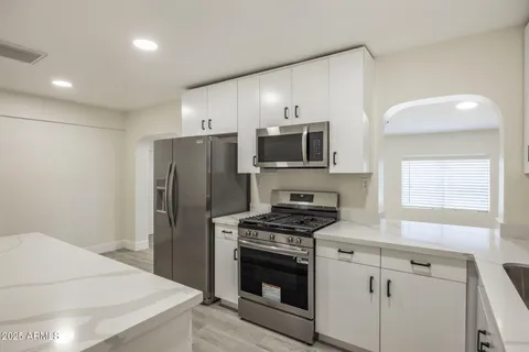 $375,000 | 6815 North 32nd Avenue, Phoenix, AZ 85017