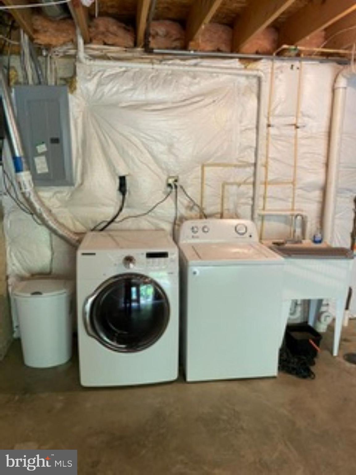 157 Carolstowne Road Reisterstown, MD 21136 - Photo 24 of 31 WITH WASHER AND DRYER