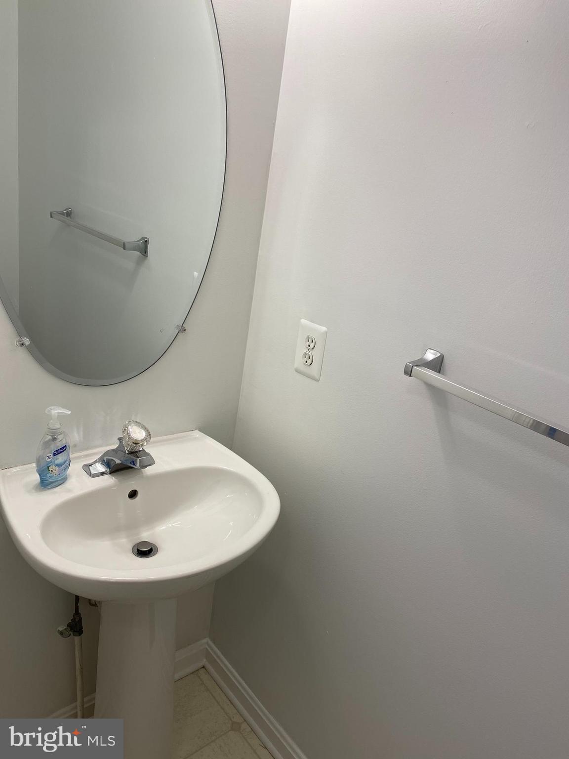 157 Carolstowne Road Reisterstown, MD 21136 - Photo 4 of 31 POWDER ROOM ON THE MAIN LEVEL