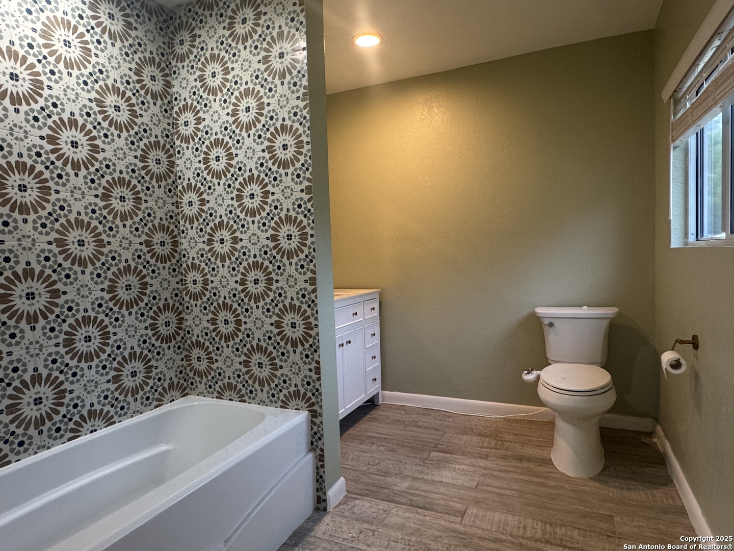 601 Mockingbird Lane Devine, TX 78016 - Photo 8 of 11