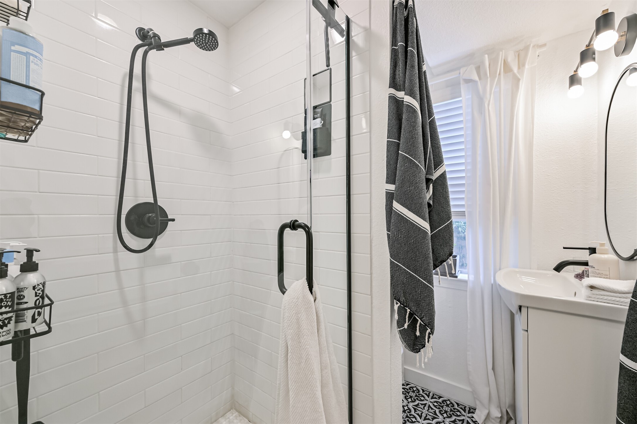 415 Fairview Street, Unit 3 Houston, TX 77006 - Photo 6 of 9 Spacious walk-in shower in the updated/remodeled bathroom.