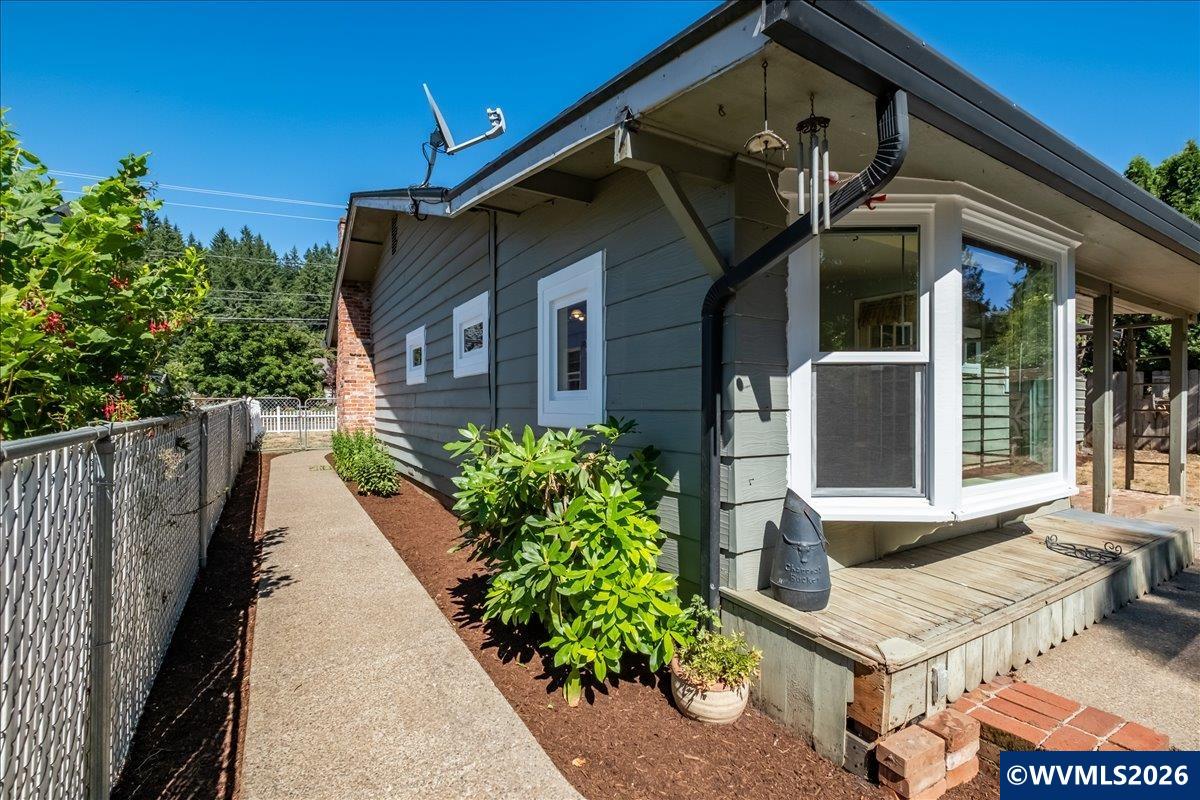 1012 South Water Street Silverton, OR 97381 - Photo 34 of 46