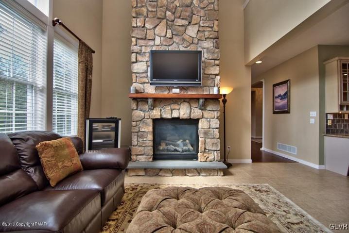 161 Skytop Road Long Pond, PA 18334 - Photo 5 of 47 Gallery Image 5