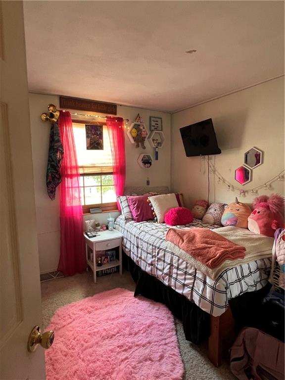 434 Highway 356 Apollo, PA 15613 - Photo 14 of 18 a bedroom with a bed and a window