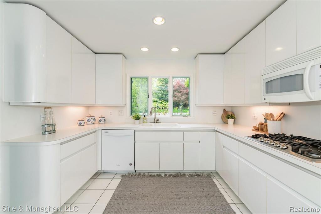 620 Overbrook Road Bloomfield Hills, MI 48302 - Photo 19 of 34