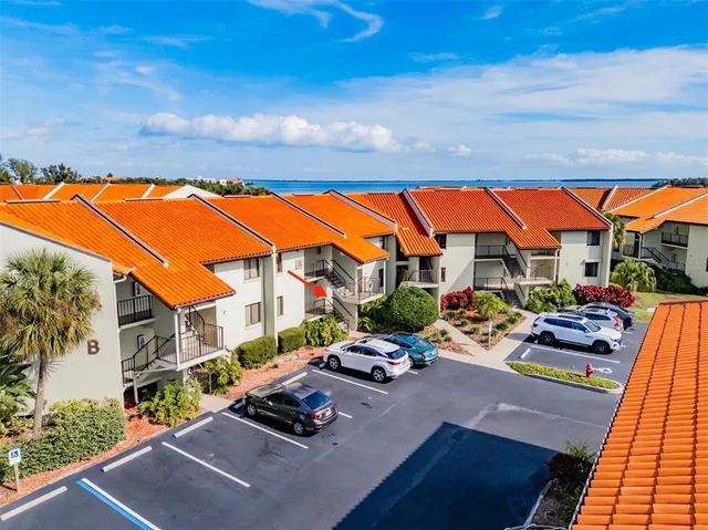 an outdoor view with sitting space