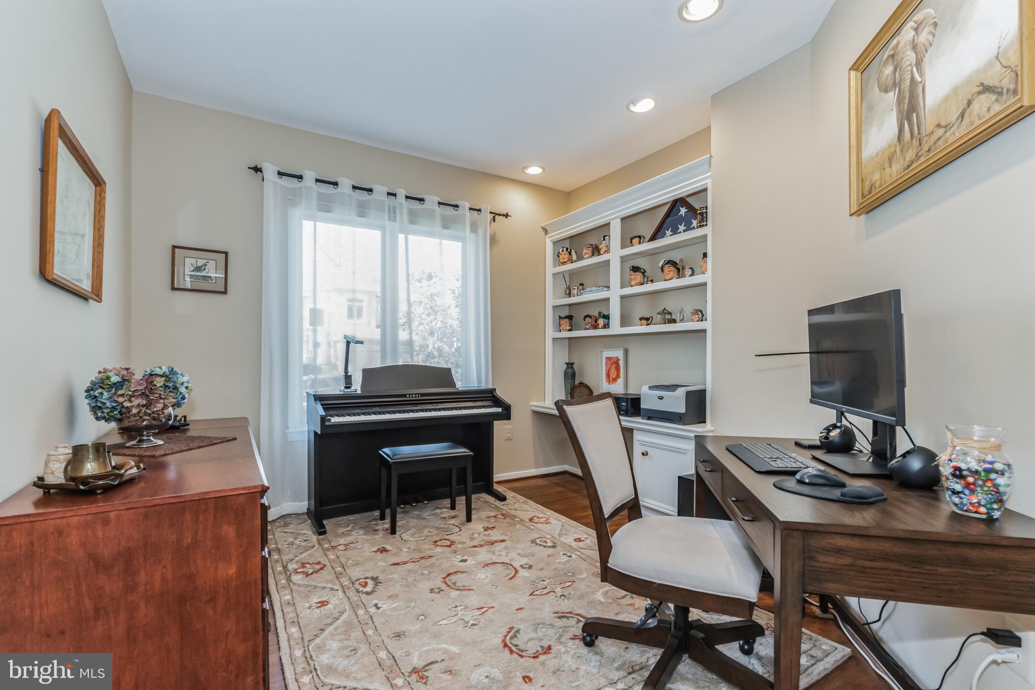 20892 Waterbeach Place Sterling, VA 20165 - Photo 12 of 40 office