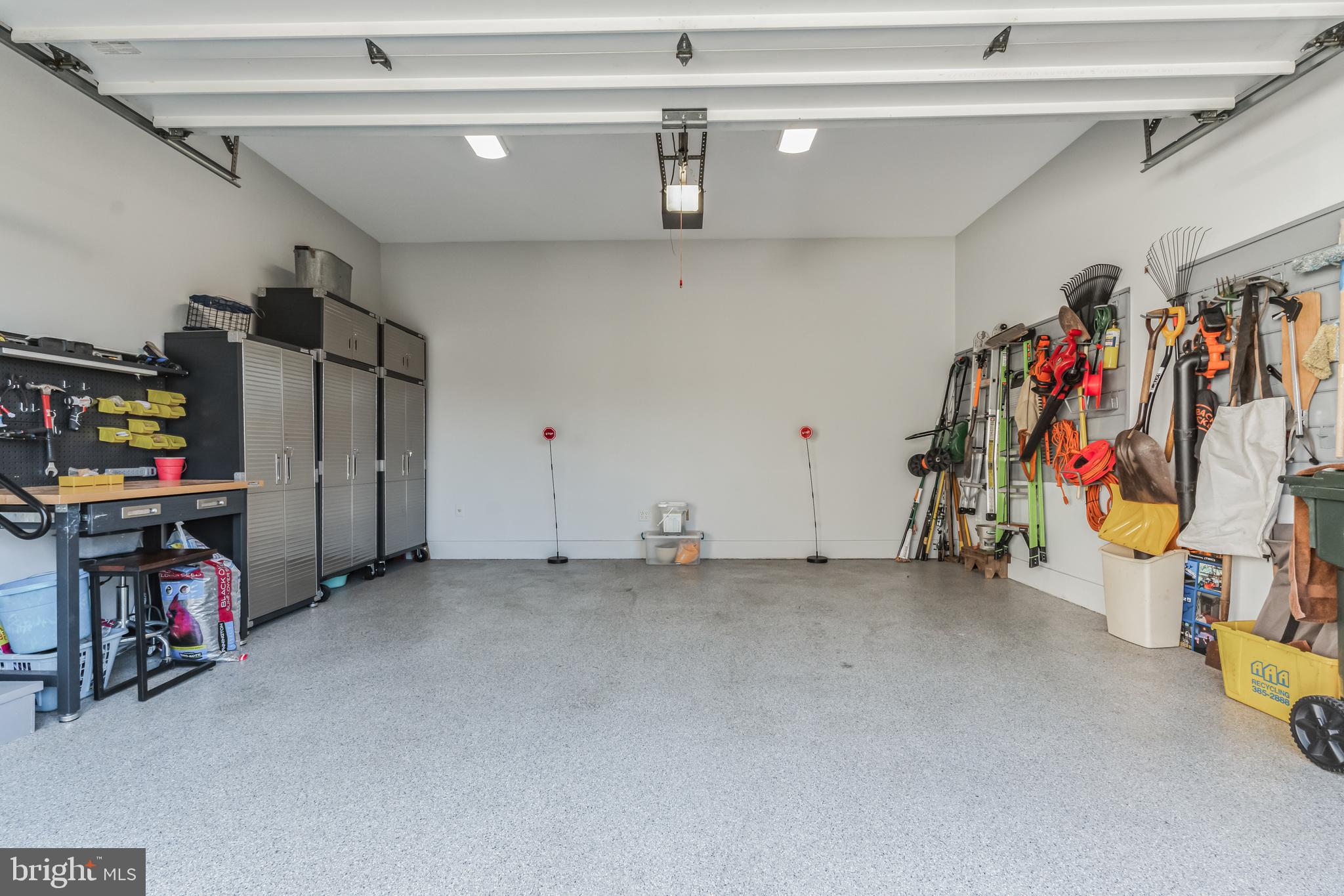 20892 Waterbeach Place Sterling, VA 20165 - Photo 23 of 40 garage