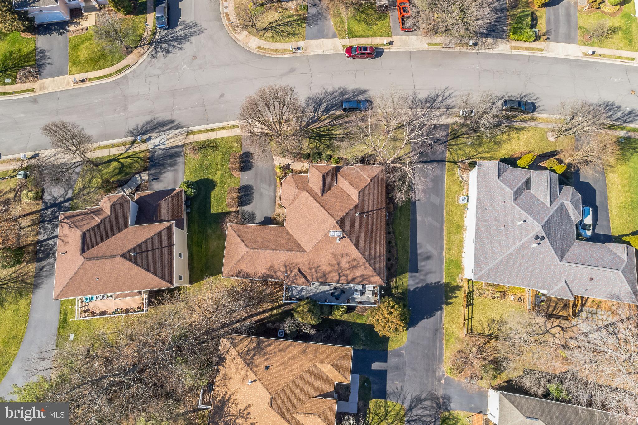 20892 Waterbeach Place Sterling, VA 20165 - Photo 32 of 40