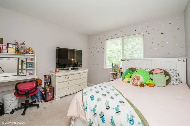 $350,000 | 25644 Brooks Farm Road, Round Lake, IL 60073