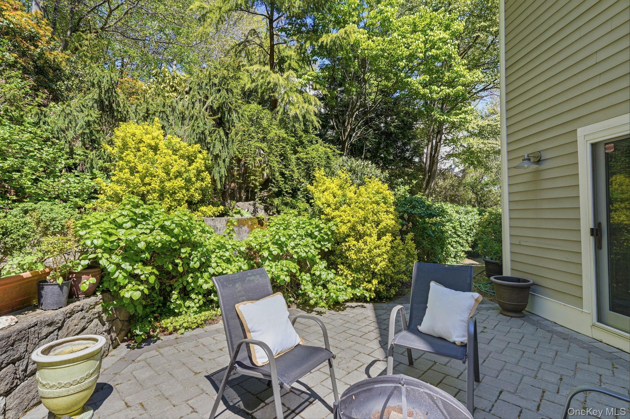 60 Hillside Lane New Rochelle, NY 10804 - Photo 38 of 44 a view of a patio