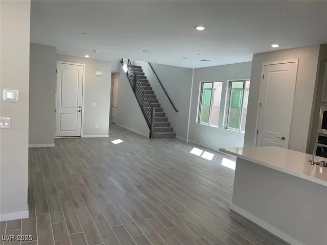 $3,795 | 145 Medianoche Street, Las Vegas, NV 89138