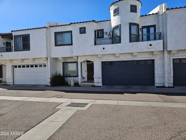 $2,300 | 4113 North 22nd Street, Unit 19A, Phoenix, AZ 85016