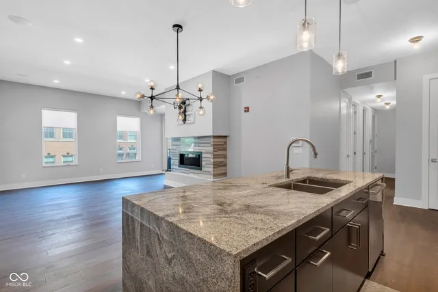 $499,999 | 504 North Park Avenue, Unit 6, Indianapolis, IN 46202