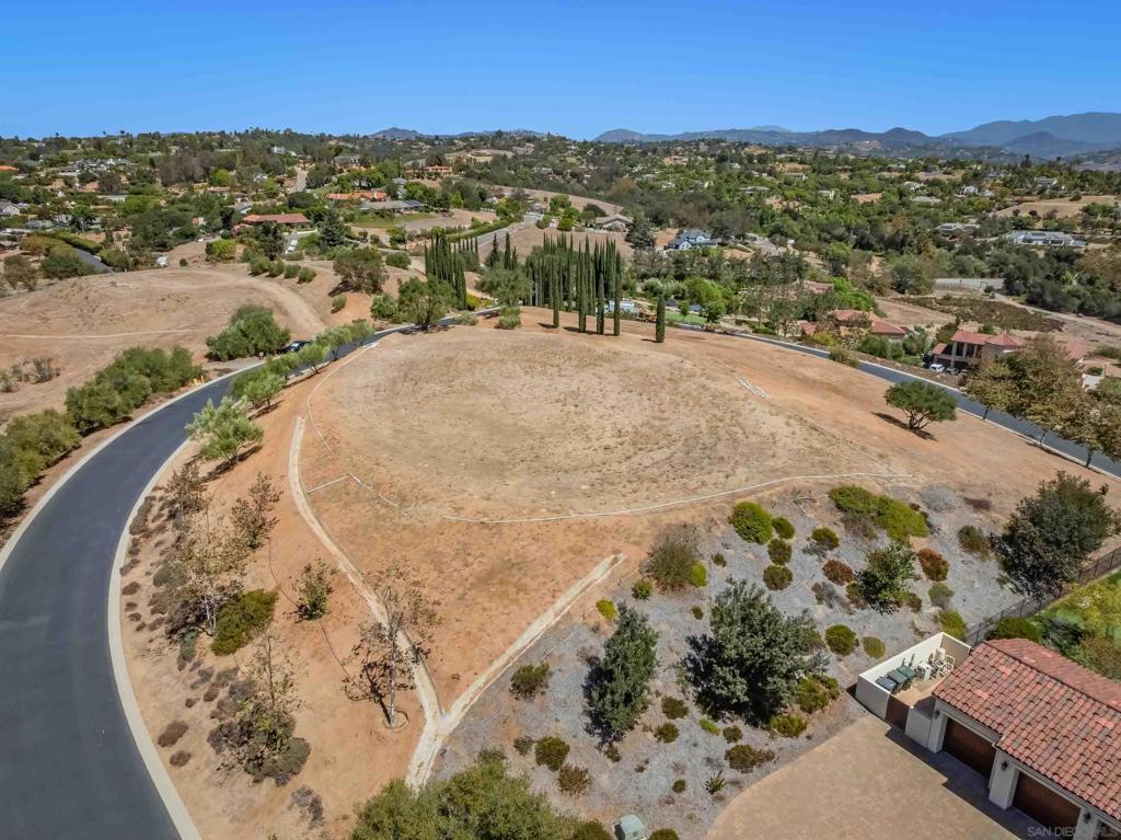 4034 Bridlewood Road Fallbrook, CA 92028 - Photo 13 of 16 Gallery Image 13