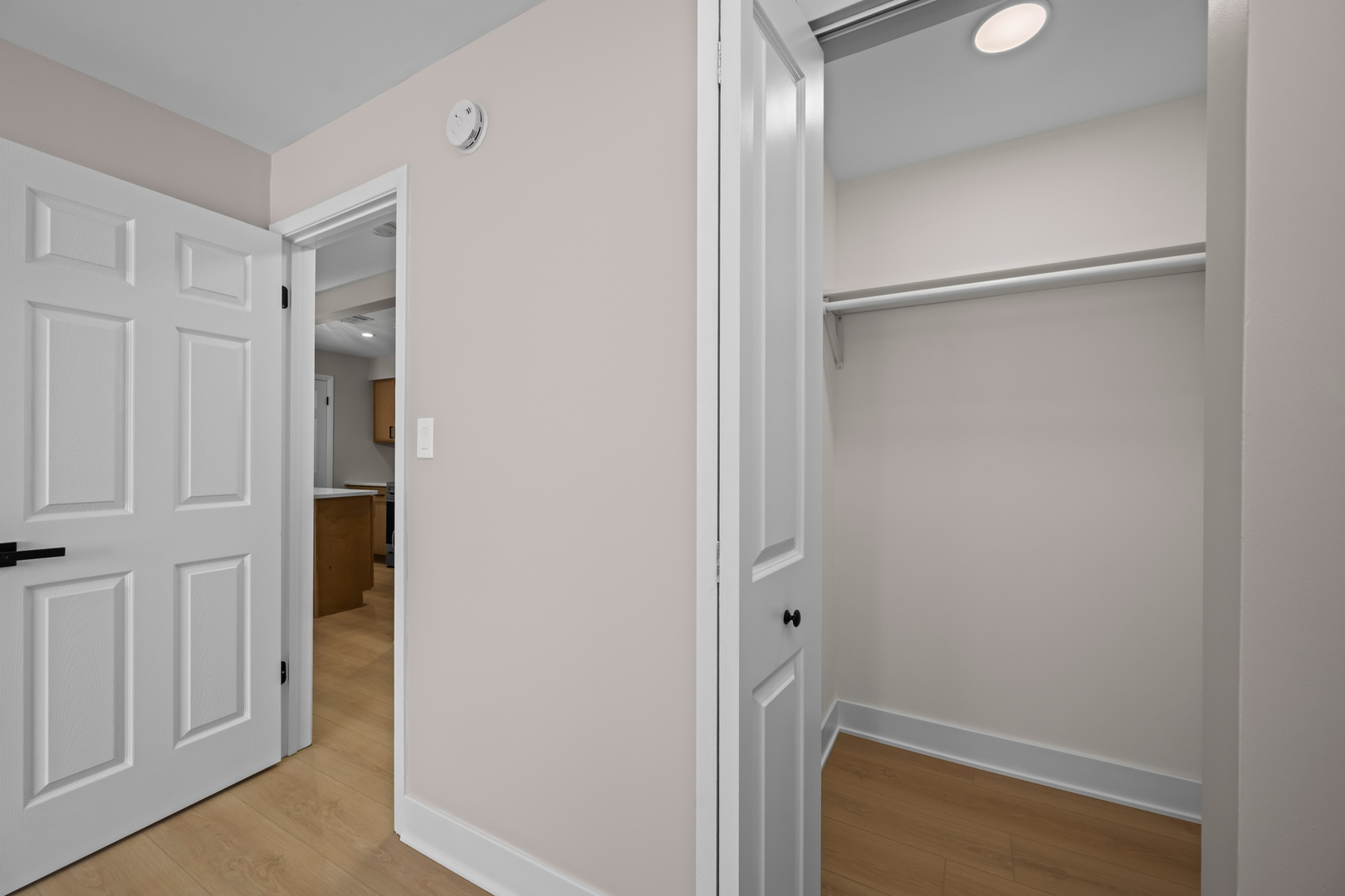 705 West Central Road, Unit A8 Mount Prospect, IL 60056 - Photo 11 of 16