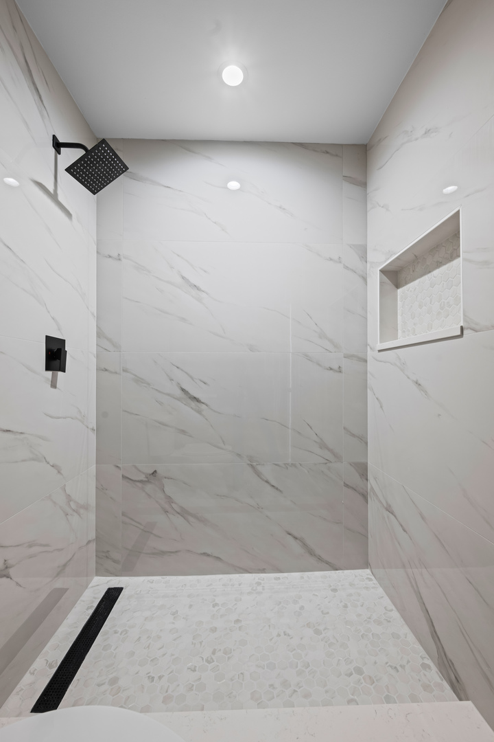 705 West Central Road, Unit A8 Mount Prospect, IL 60056 - Photo 13 of 16