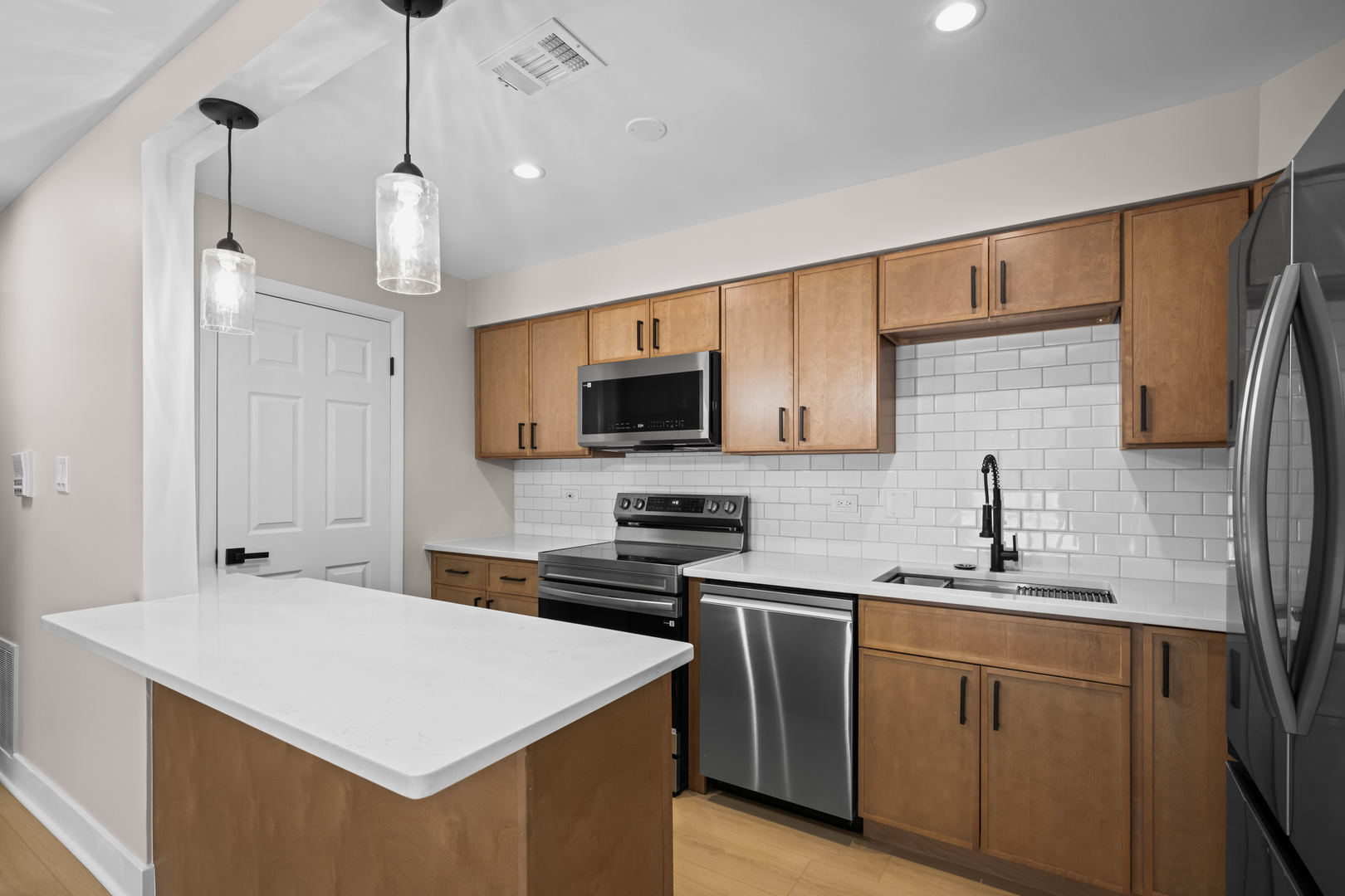 705 West Central Road, Unit A8 Mount Prospect, IL 60056 - Photo 6 of 16