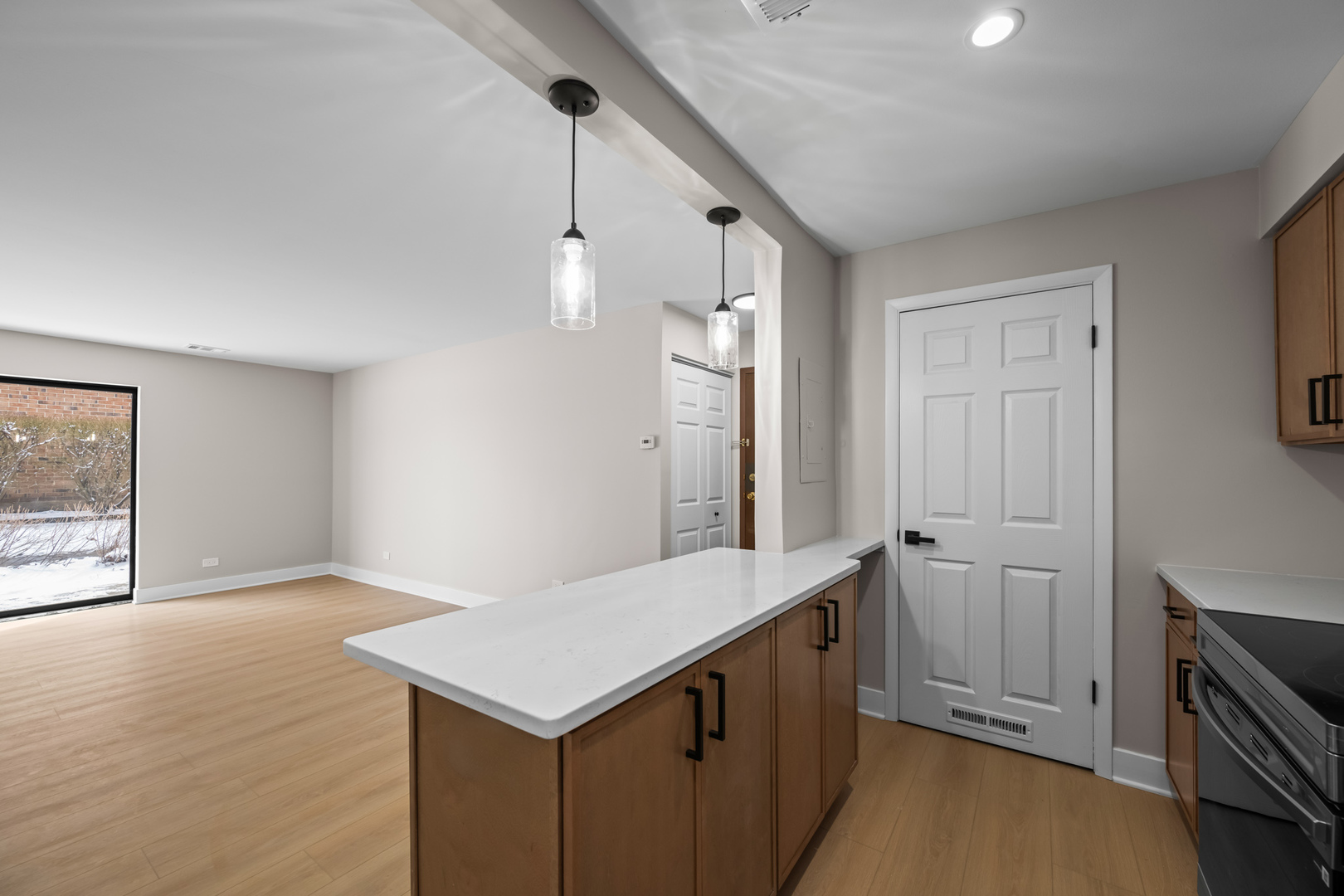 705 West Central Road, Unit A8 Mount Prospect, IL 60056 - Photo 7 of 16