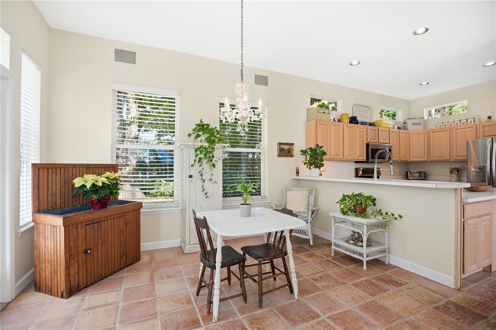 416 Magnolia Street Windermere, FL 34786 - Photo 11 of 50