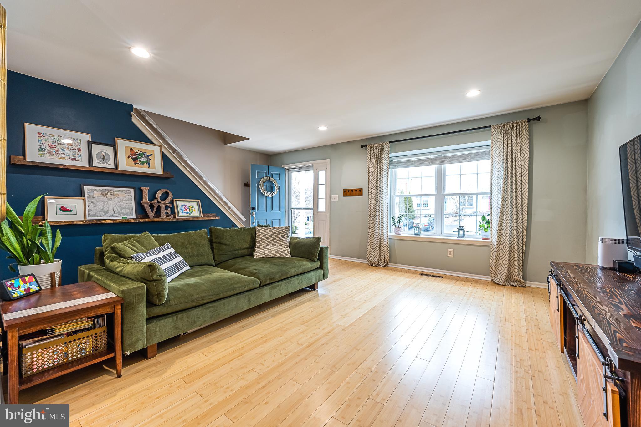 912 Craftsman Road Norristown, PA 19403 - Photo 2 of 29 Gallery Image 2